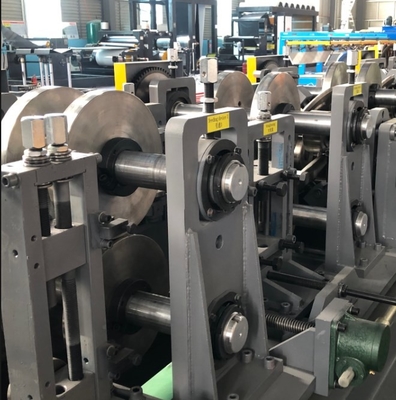 แกลนไซ Cee Purlins Zee Purline เครื่องปั้นม้วนปรับแต่ง