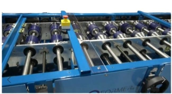 เครื่องกํากับผนังโลหะและโปรไฟล์ Soffit Roll Forming สําหรับผลิตภัณฑ์ปลายเรียบและสวยงาม