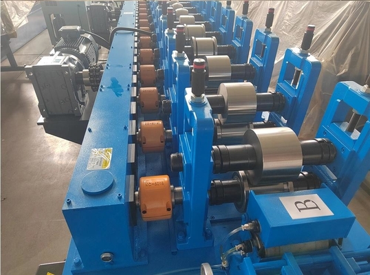 การออกแบบอย่างเชี่ยวชาญ Eaves Flashing Roll การสร้างเครื่องจักรสําหรับการผลิตขอบกระแทกที่ดีที่สุด