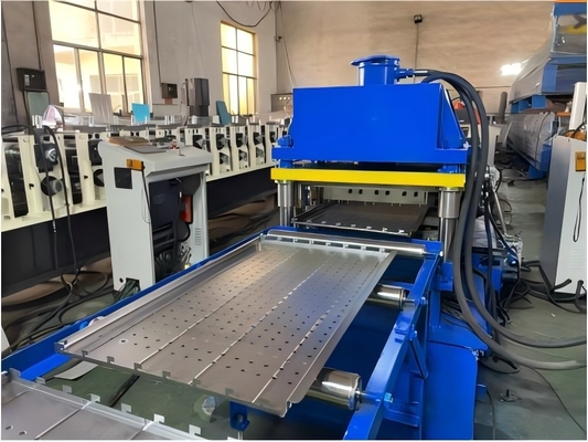 อัตโนมัติอย่างสมบูรณ์แบบ การเลือก pallet racking เครื่องปั้น Rolling สําหรับการผลิตปริมาณสูง ด้วยการเจาะไฮดรอลิก