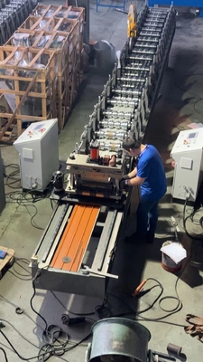 ระบบควบคุมและตัดตัดอัตโนมัติ Soffit แผนงาน Rolling การสร้างเครื่องจักรสําหรับการทํางานที่เรียบร้อย