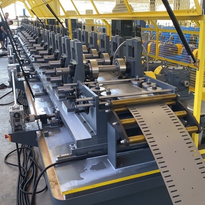 เครื่องทําสล็อตหลายสล็อต Track ด้วยสต๊อดธรรมดาและเครื่องทําโปรไฟล์สล็อตสําหรับแคนาดา